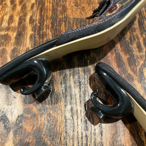 Vintage slip on shoes w ornate heel - Picture 4 of 8